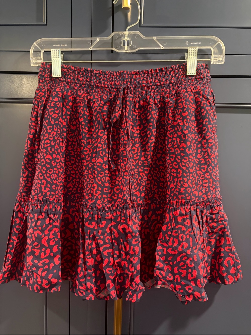 Vineyard Vines Red and Navy Blue Leopard Print Tiered Skirt